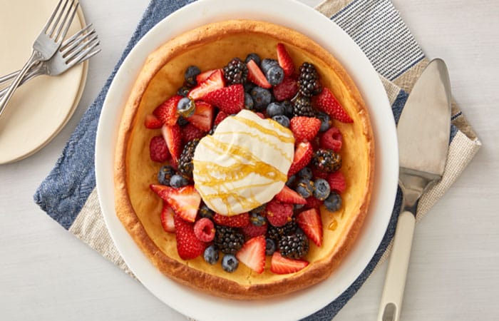 Berries and Cream Dutch Baby recipe – 200 calories